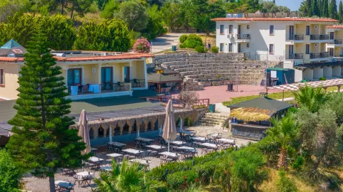 Restoran & Bar 1 / 25